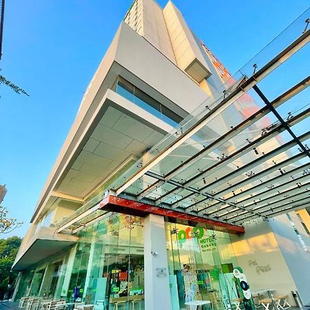 Pop! Hotel Gubeng Surabaia Exterior foto